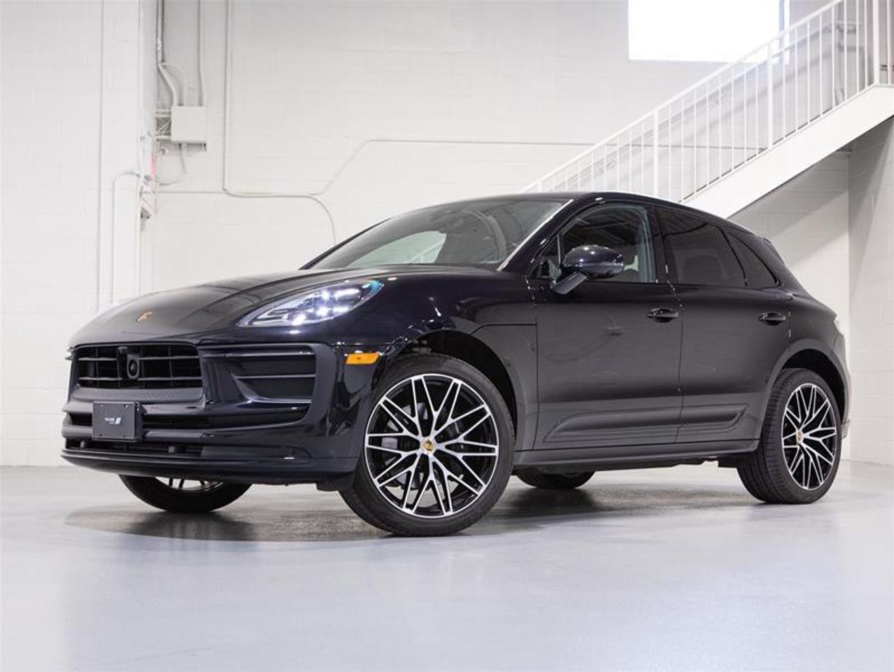 2025 Porsche Macan AWD Photo0