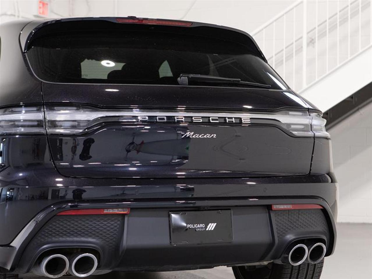2025 Porsche Macan AWD Photo