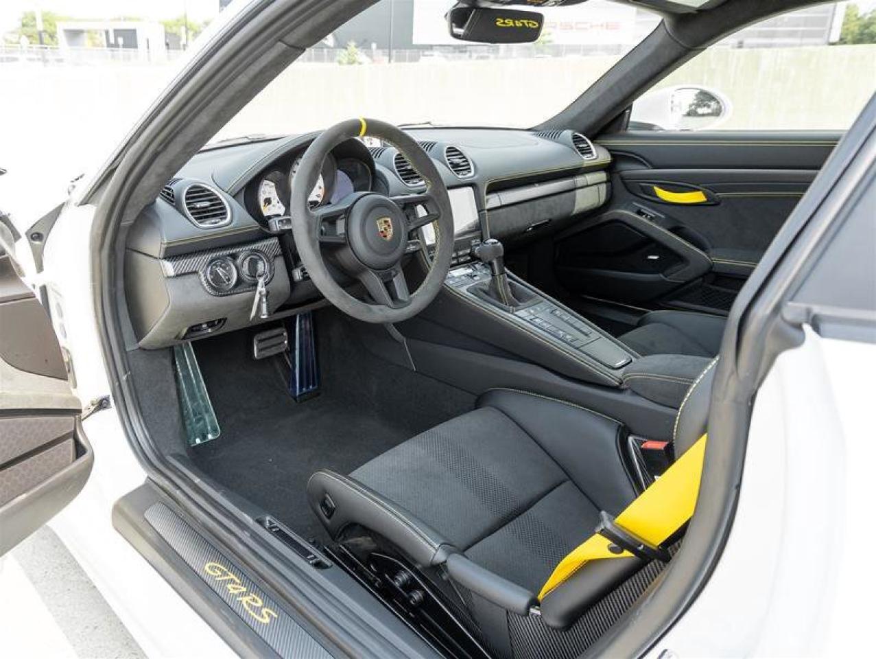 2025 Porsche 718 Cayman GT4 RS Coupe Front Axle Lift System PCCB Extended Photo