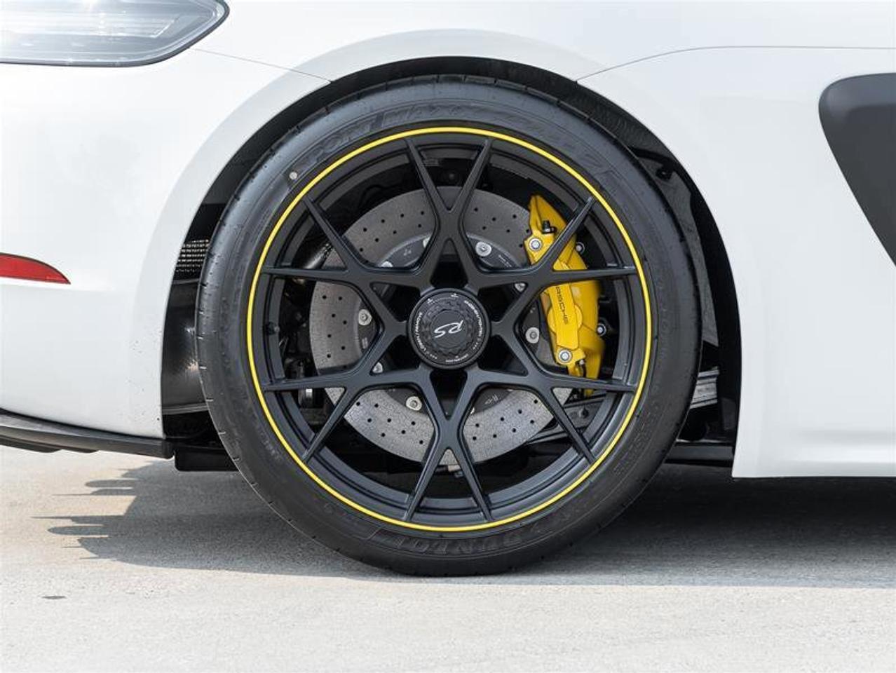 2025 Porsche 718 Cayman GT4 RS Coupe Front Axle Lift System PCCB Extended Photo