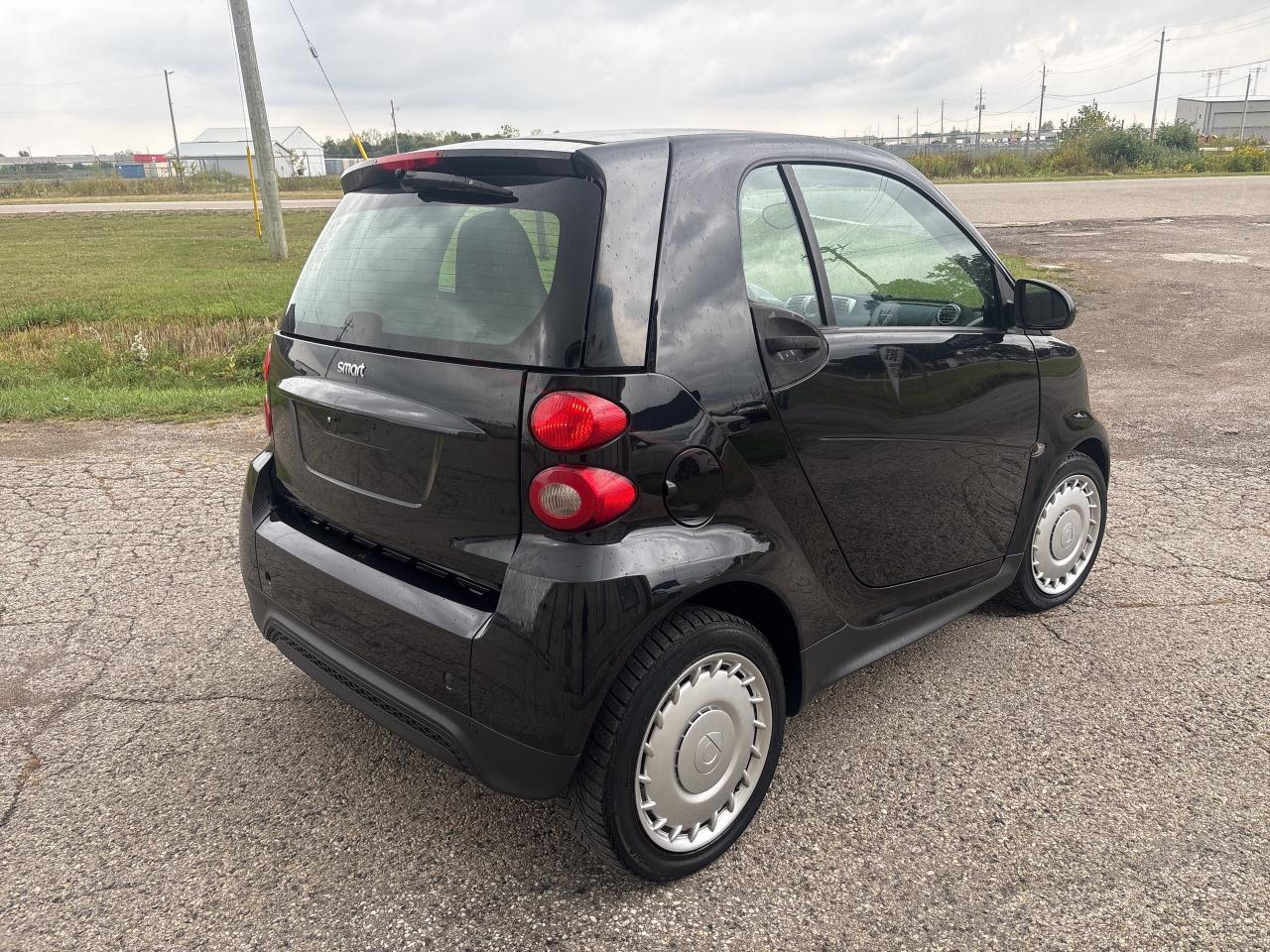 2013 Smart fortwo 2dr Cpe Pure Photo3