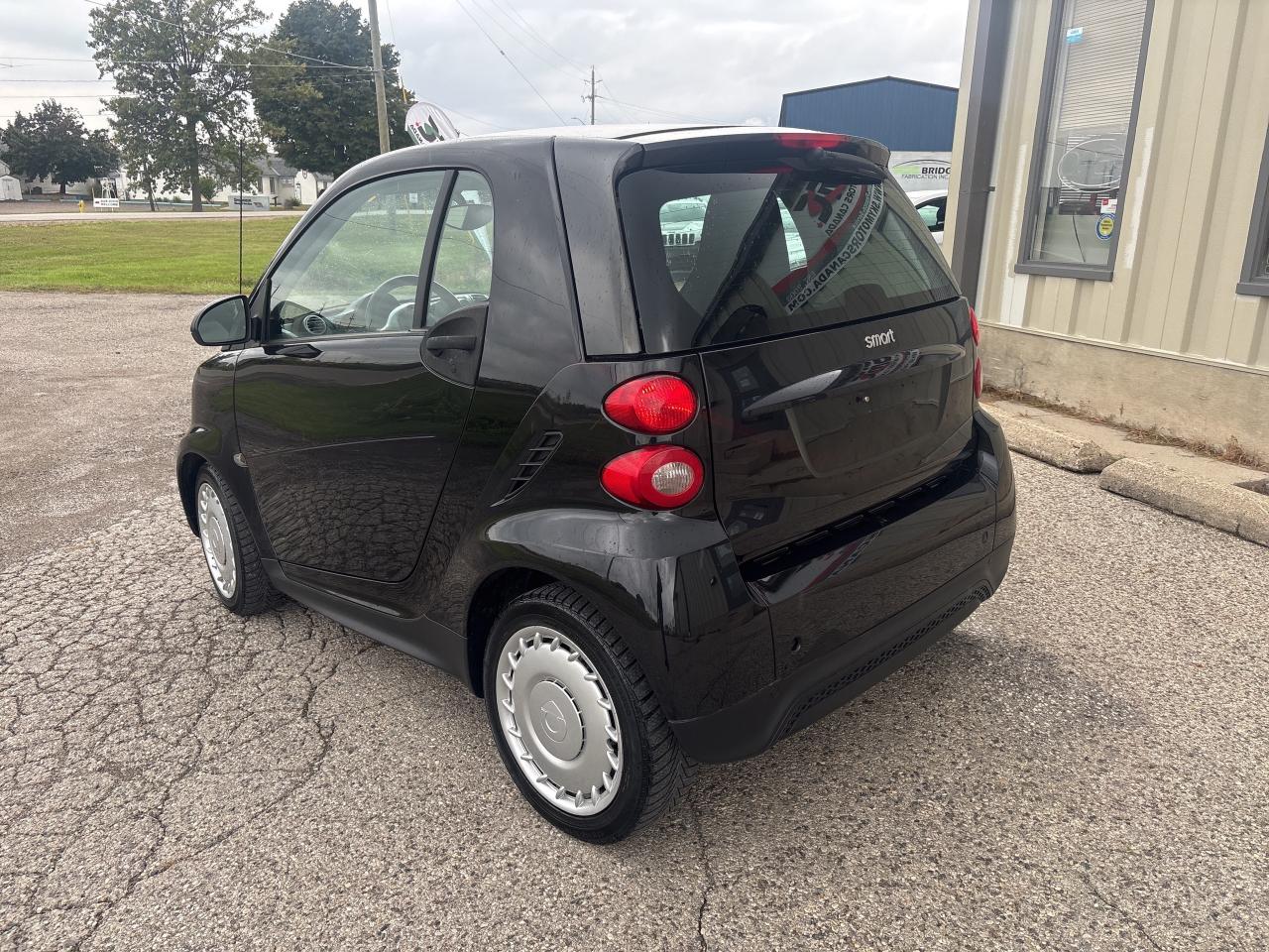 2013 Smart fortwo 2dr Cpe Pure Photo
