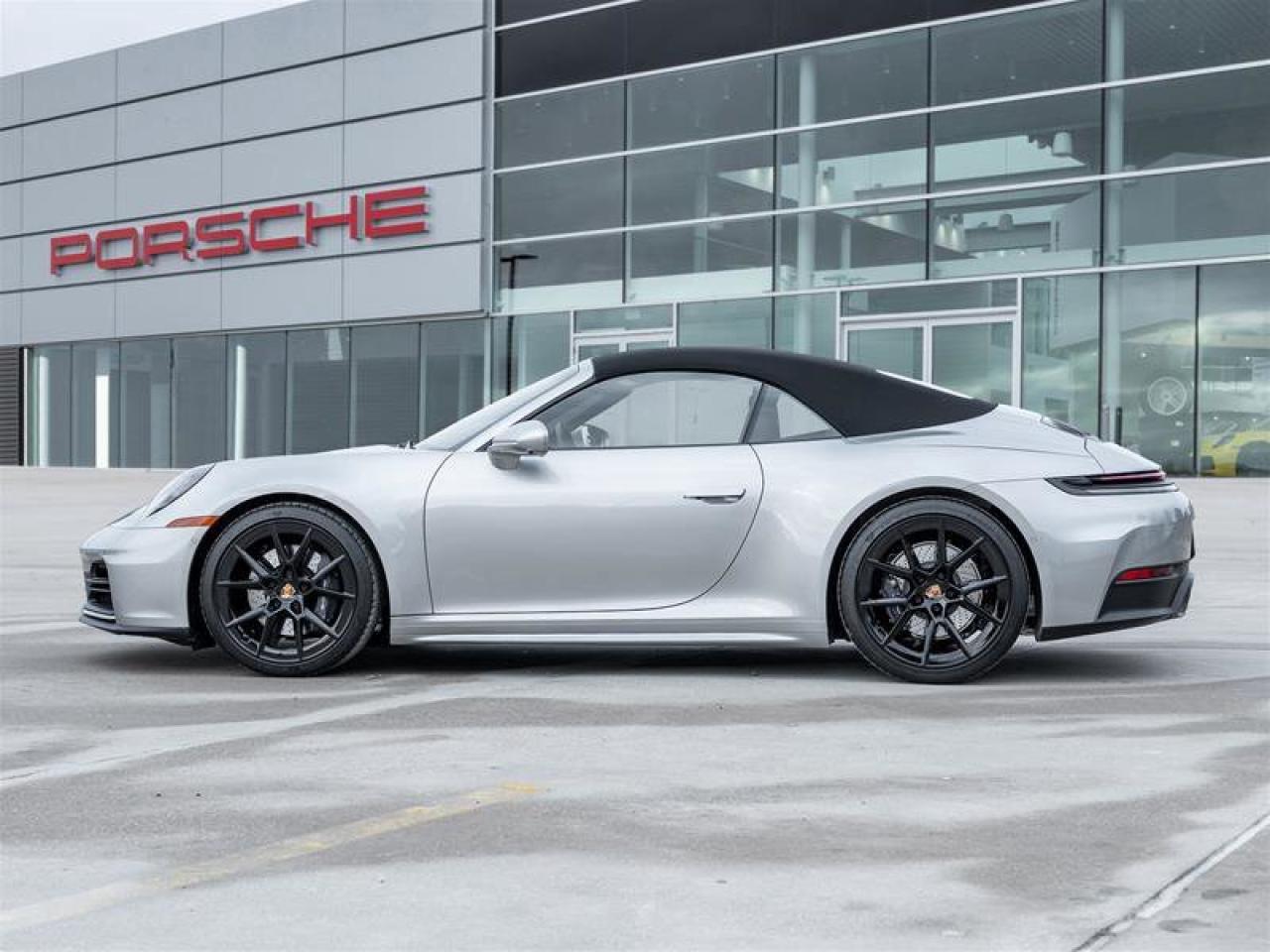 2025 Porsche 911 Carrera Cabriolet Premium Pkg w/ Remote ParkAssist Photo4