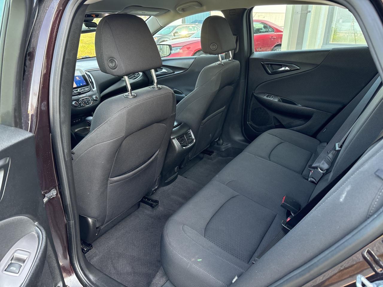 2021 Chevrolet Malibu LT, Apple Carplay! Photo