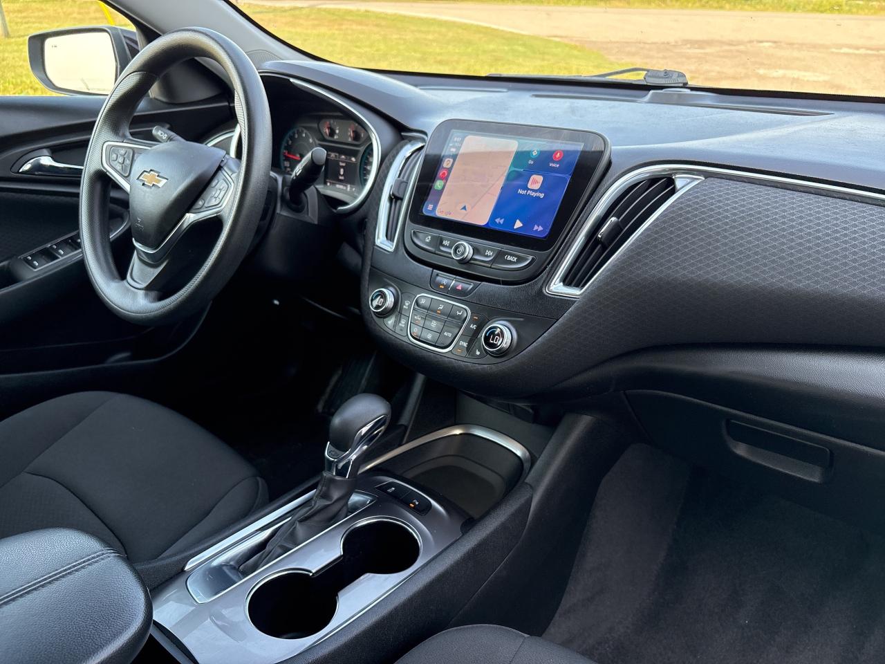 2021 Chevrolet Malibu LT, Apple Carplay! Photo