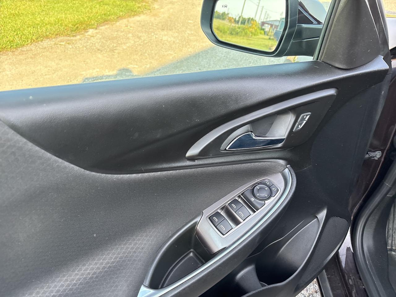 2021 Chevrolet Malibu LT, Apple Carplay! Photo