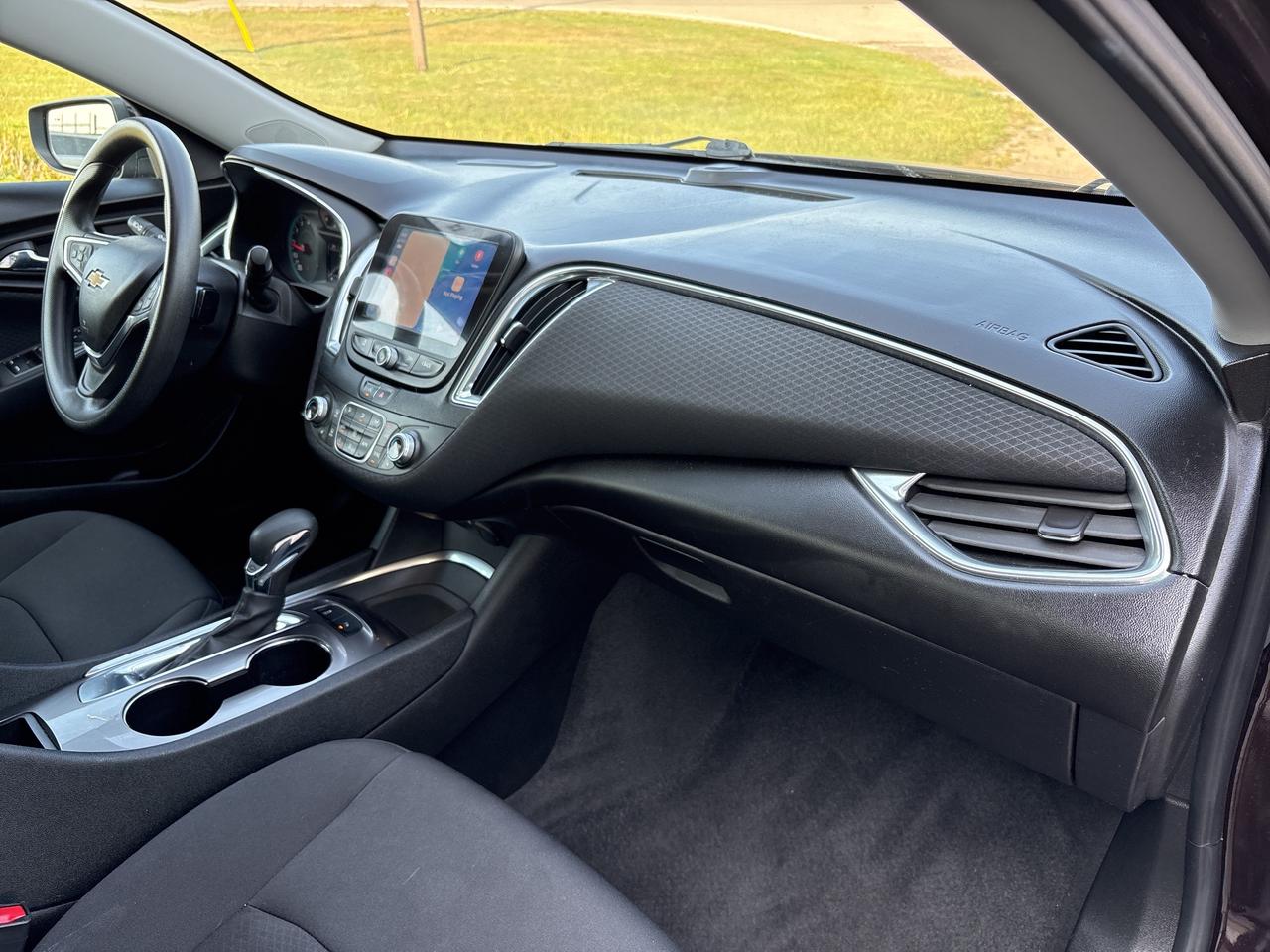 2021 Chevrolet Malibu LT, Apple Carplay! Photo