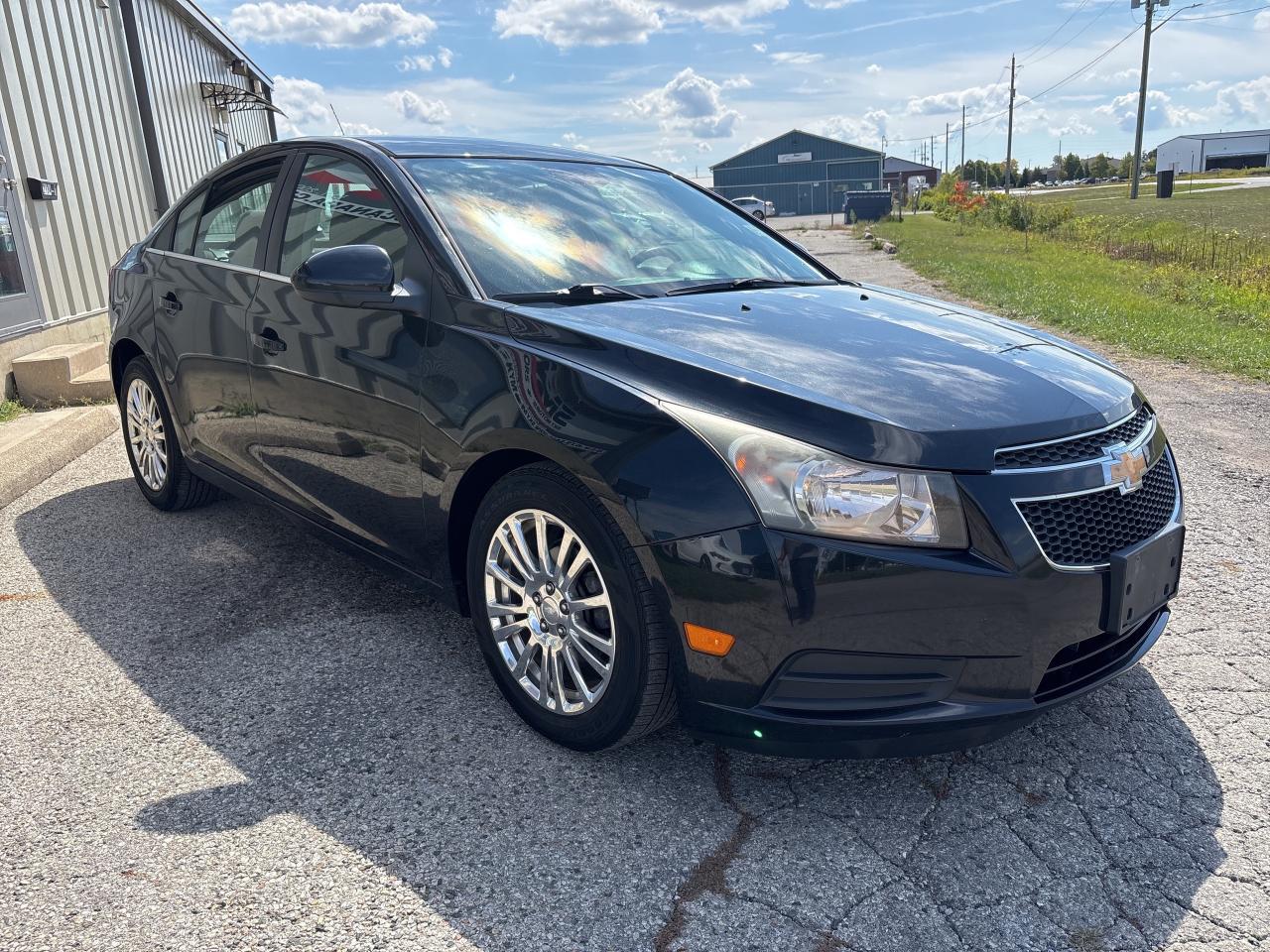 2013 Chevrolet Cruze 4dr Sdn Eco w/1SA Photo2