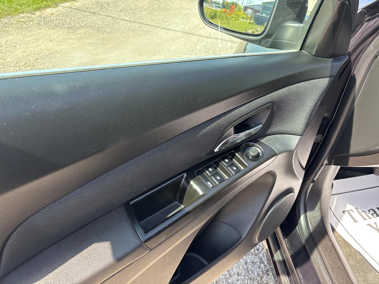 2013 Chevrolet Cruze 4dr Sdn Eco w/1SA Photo