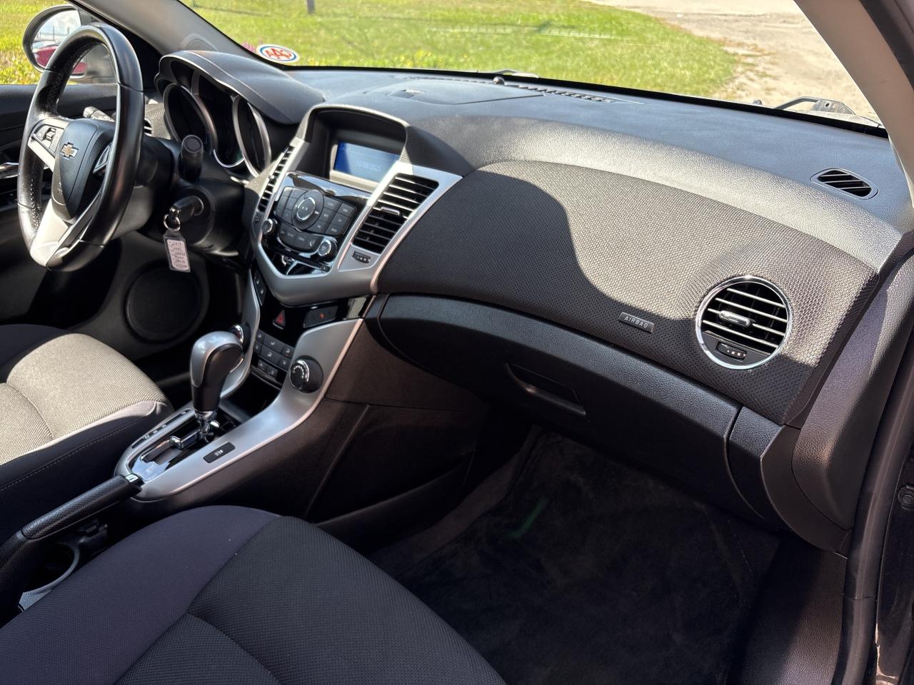 2013 Chevrolet Cruze 4dr Sdn Eco w/1SA Photo