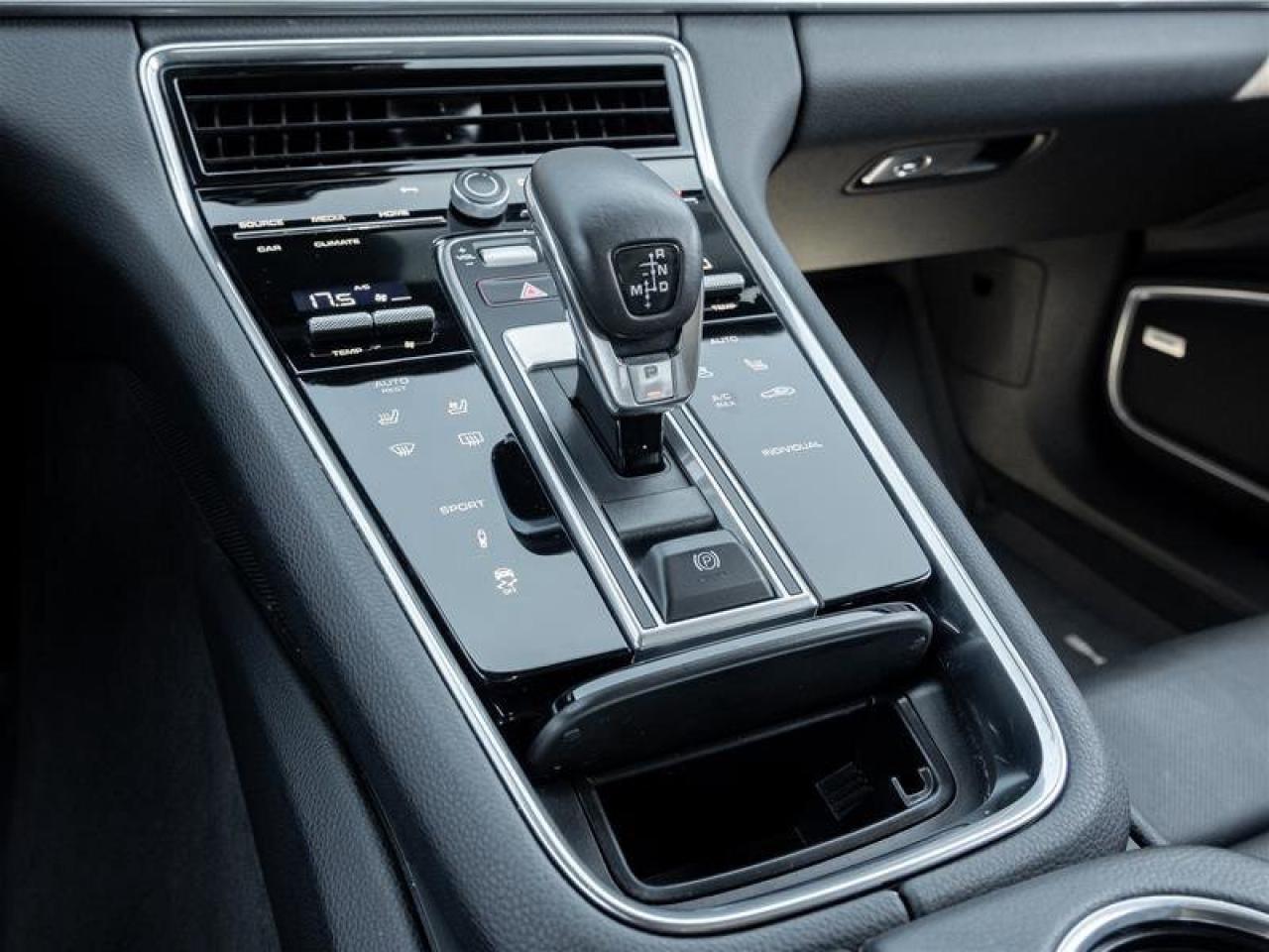 2022 Porsche Panamera 4 Platinum Edition AWD CPO 1 OWNER CLEAN CARFAX Ad Photo