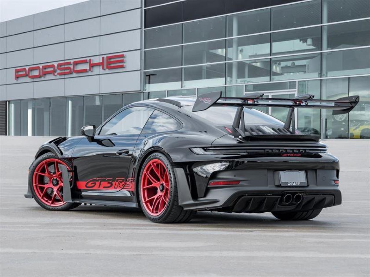 2025 Porsche 911 GT3 RS PCCB w/Calipers in High Gloss Black Front A Photo