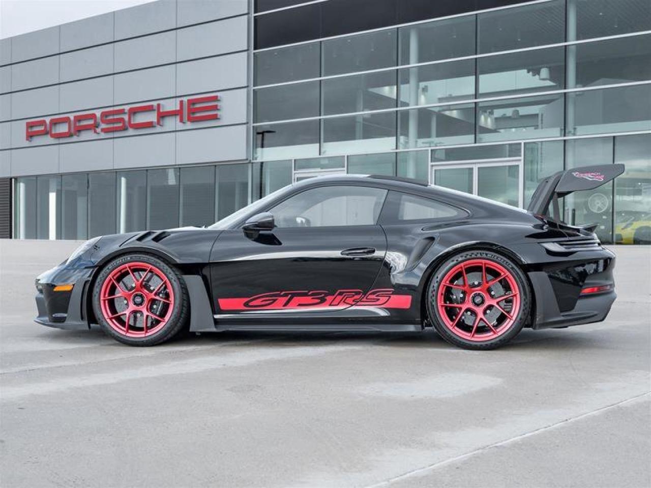 2025 Porsche 911 GT3 RS PCCB w/Calipers in High Gloss Black Front A Photo