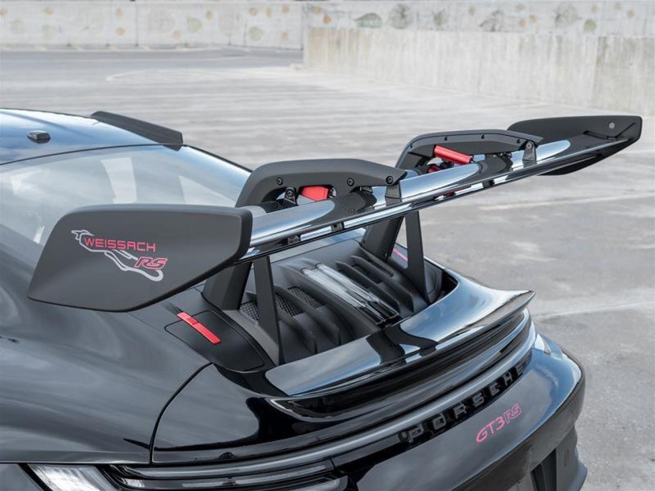 2025 Porsche 911 GT3 RS PCCB w/Calipers in High Gloss Black Front A Photo