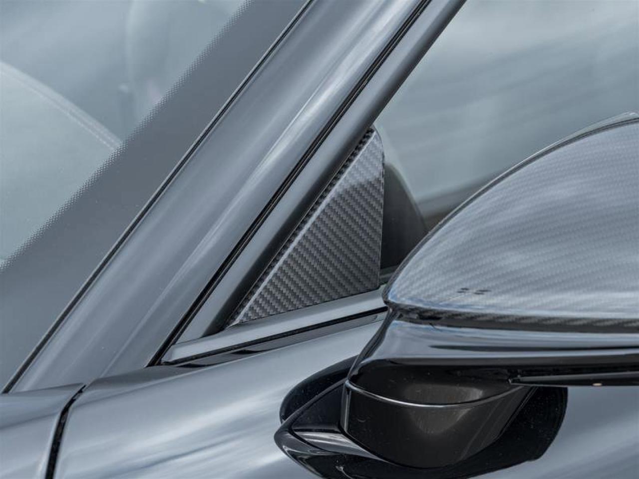 2025 Porsche 911 GT3 RS PCCB w/Calipers in High Gloss Black Front A Photo