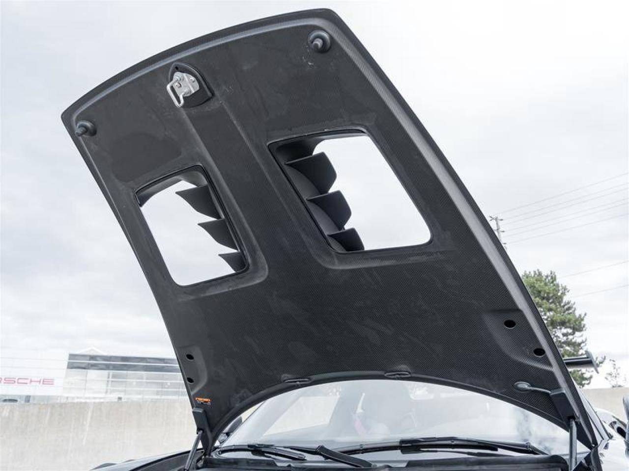 2025 Porsche 911 GT3 RS PCCB w/Calipers in High Gloss Black Front A Photo