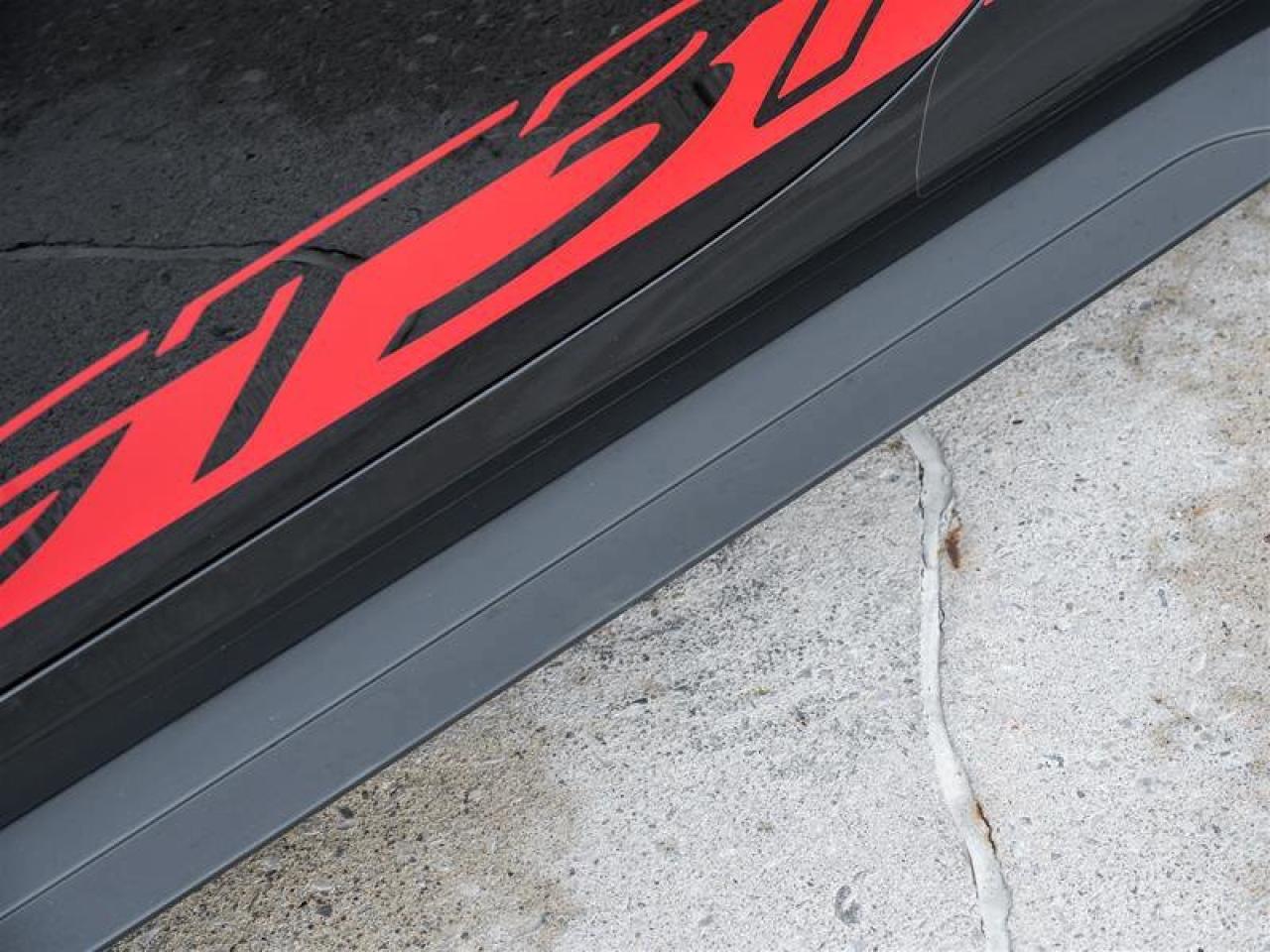 2025 Porsche 911 GT3 RS PCCB w/Calipers in High Gloss Black Front A Photo