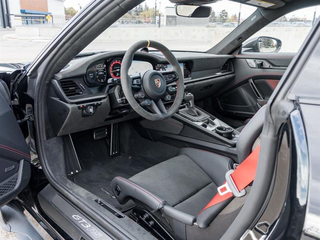 2025 Porsche 911 GT3 RS PCCB w/Calipers in High Gloss Black Front A Photo