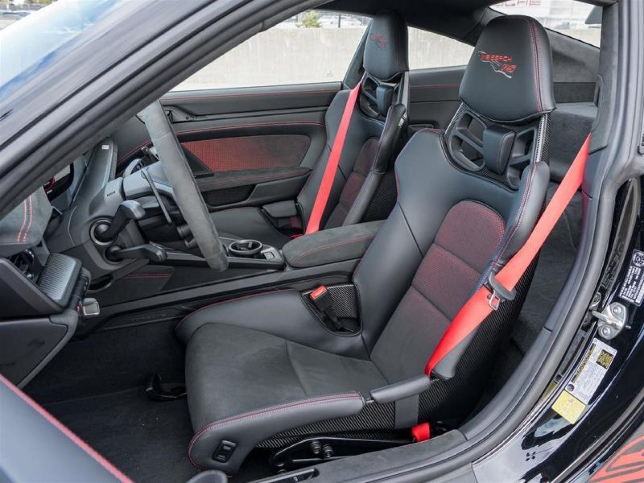 2025 Porsche 911 GT3 RS PCCB w/Calipers in High Gloss Black Front A Photo