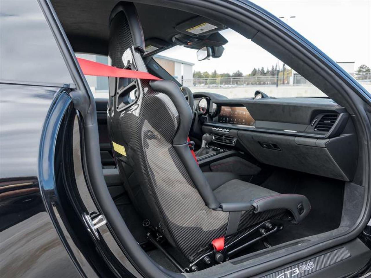 2025 Porsche 911 GT3 RS PCCB w/Calipers in High Gloss Black Front A Photo