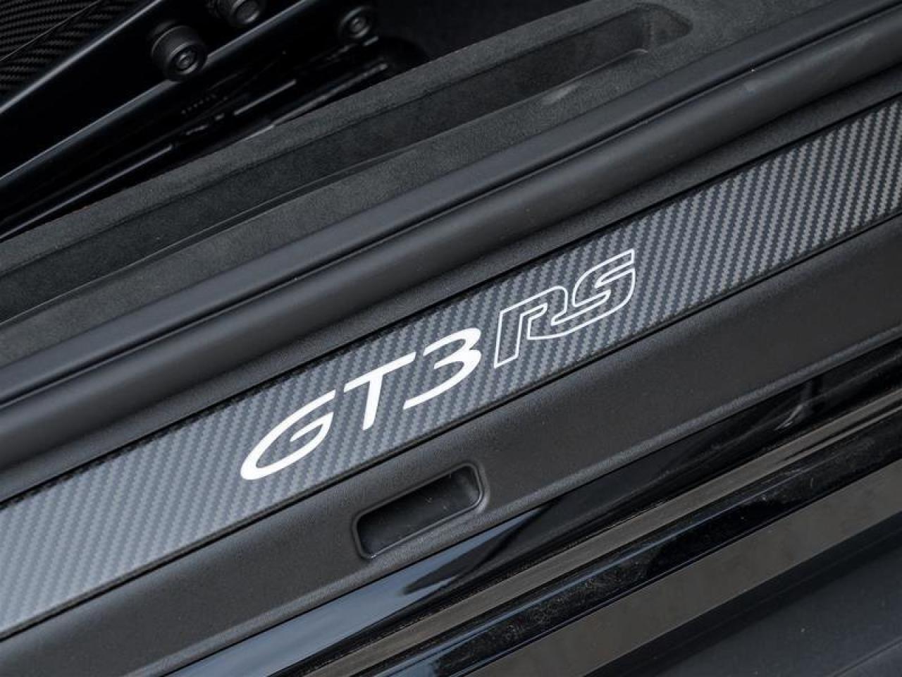2025 Porsche 911 GT3 RS PCCB w/Calipers in High Gloss Black Front A Photo