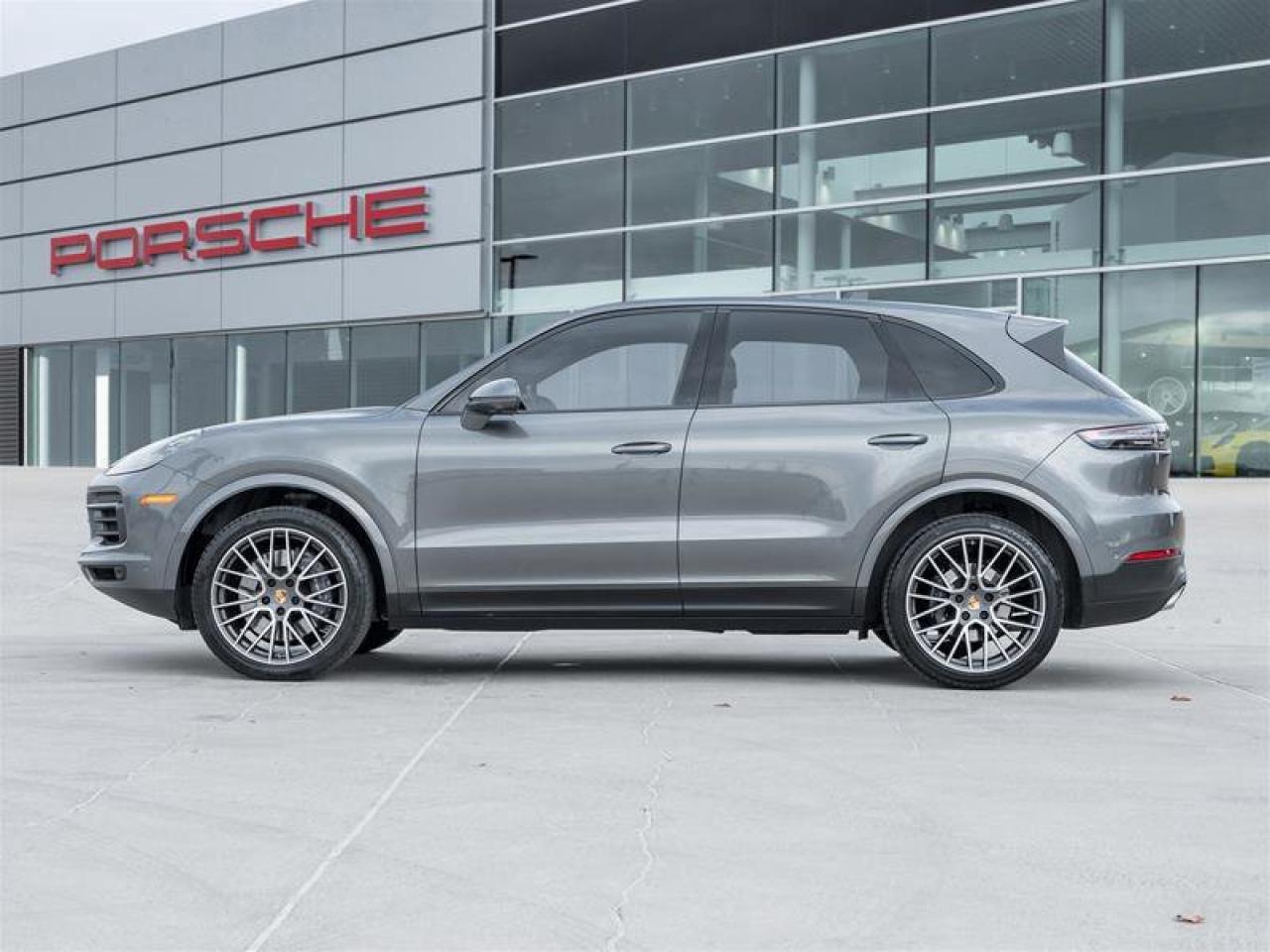 2022 Porsche Cayenne AWD Premium Plus Pkg 21 RS Spyder Design Wheels in Photo