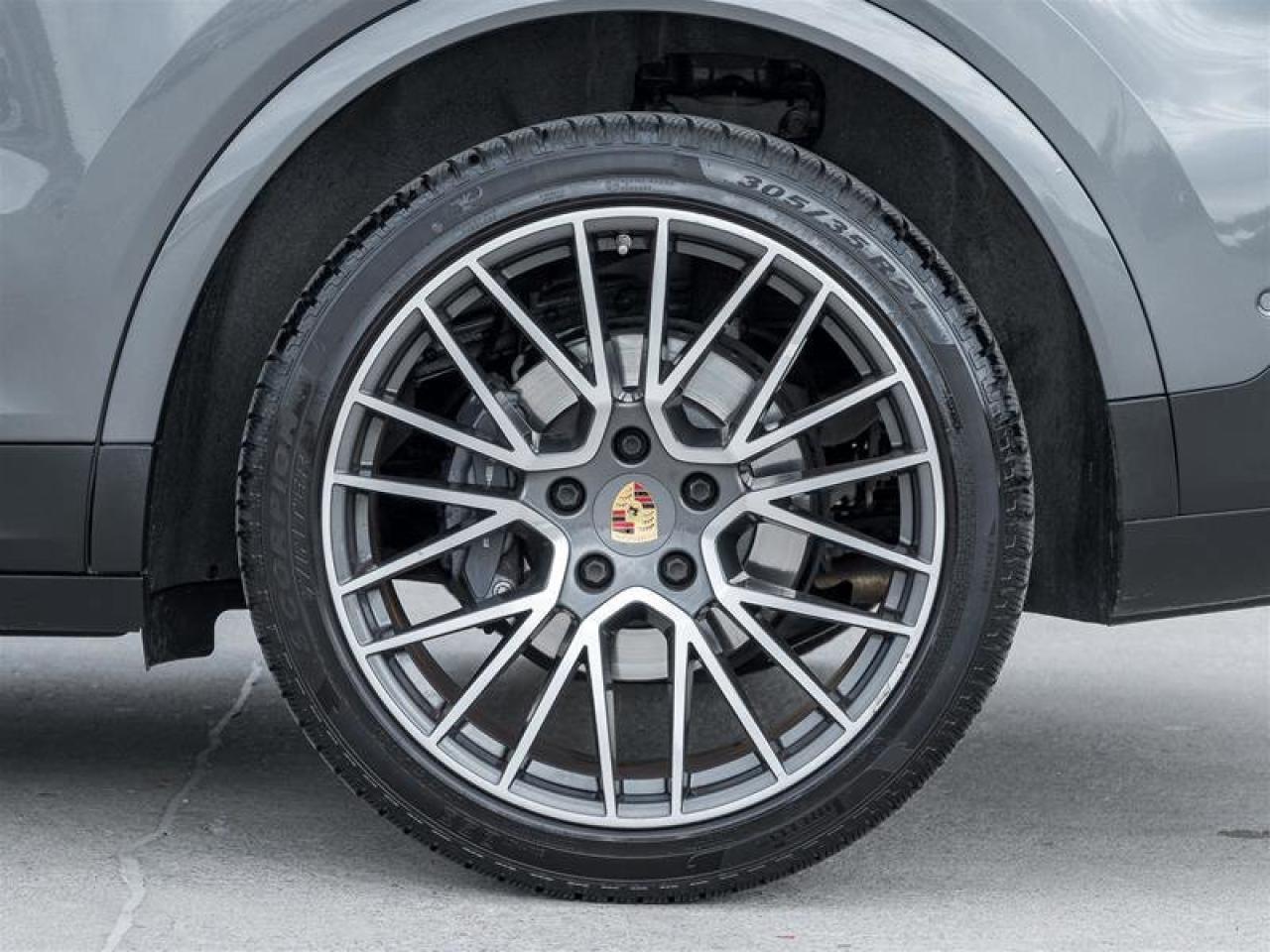 2022 Porsche Cayenne AWD Premium Plus Pkg 21 RS Spyder Design Wheels in Photo