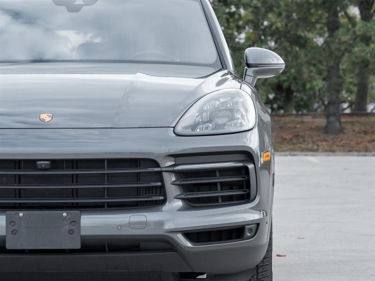 2022 Porsche Cayenne AWD Premium Plus Pkg 21 RS Spyder Design Wheels in Photo