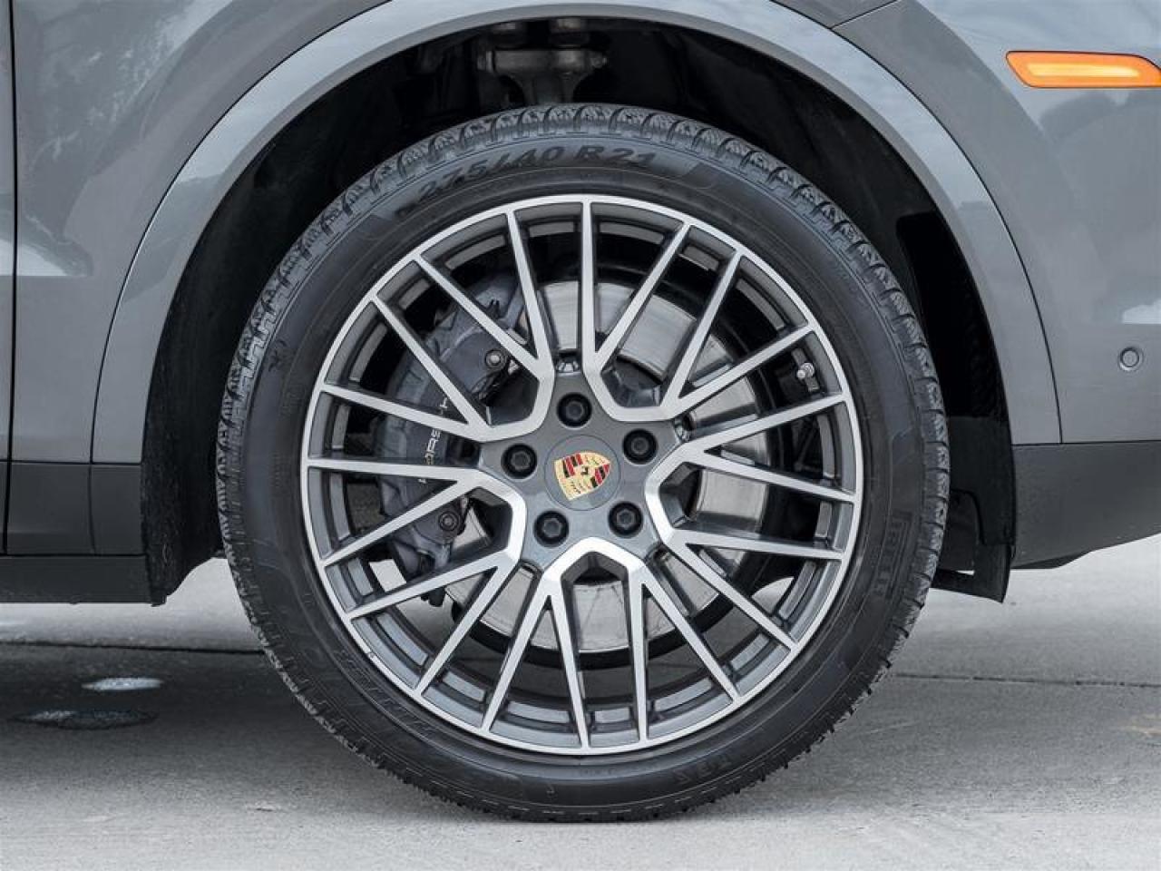 2022 Porsche Cayenne AWD Premium Plus Pkg 21 RS Spyder Design Wheels in Photo