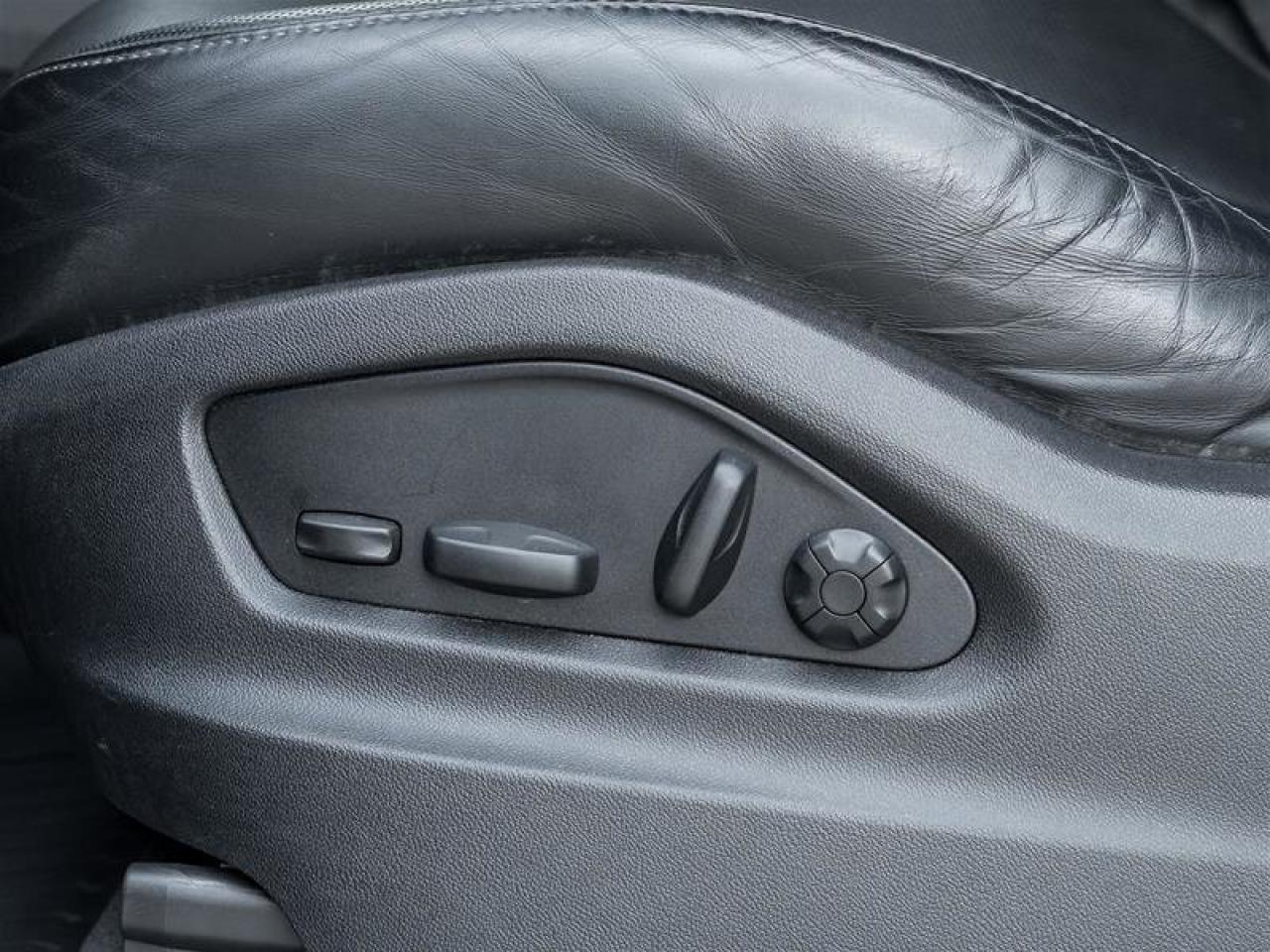 2022 Porsche Cayenne AWD Premium Plus Pkg 21 RS Spyder Design Wheels in Photo