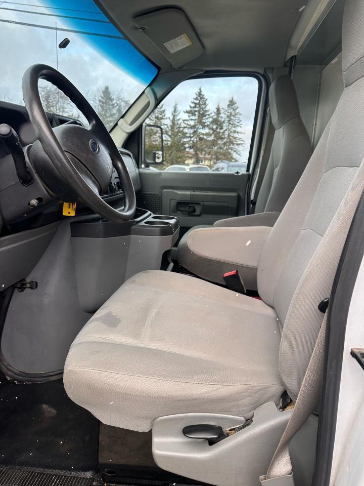 2018 Ford E-Series Cutaway E450 - Photo #7