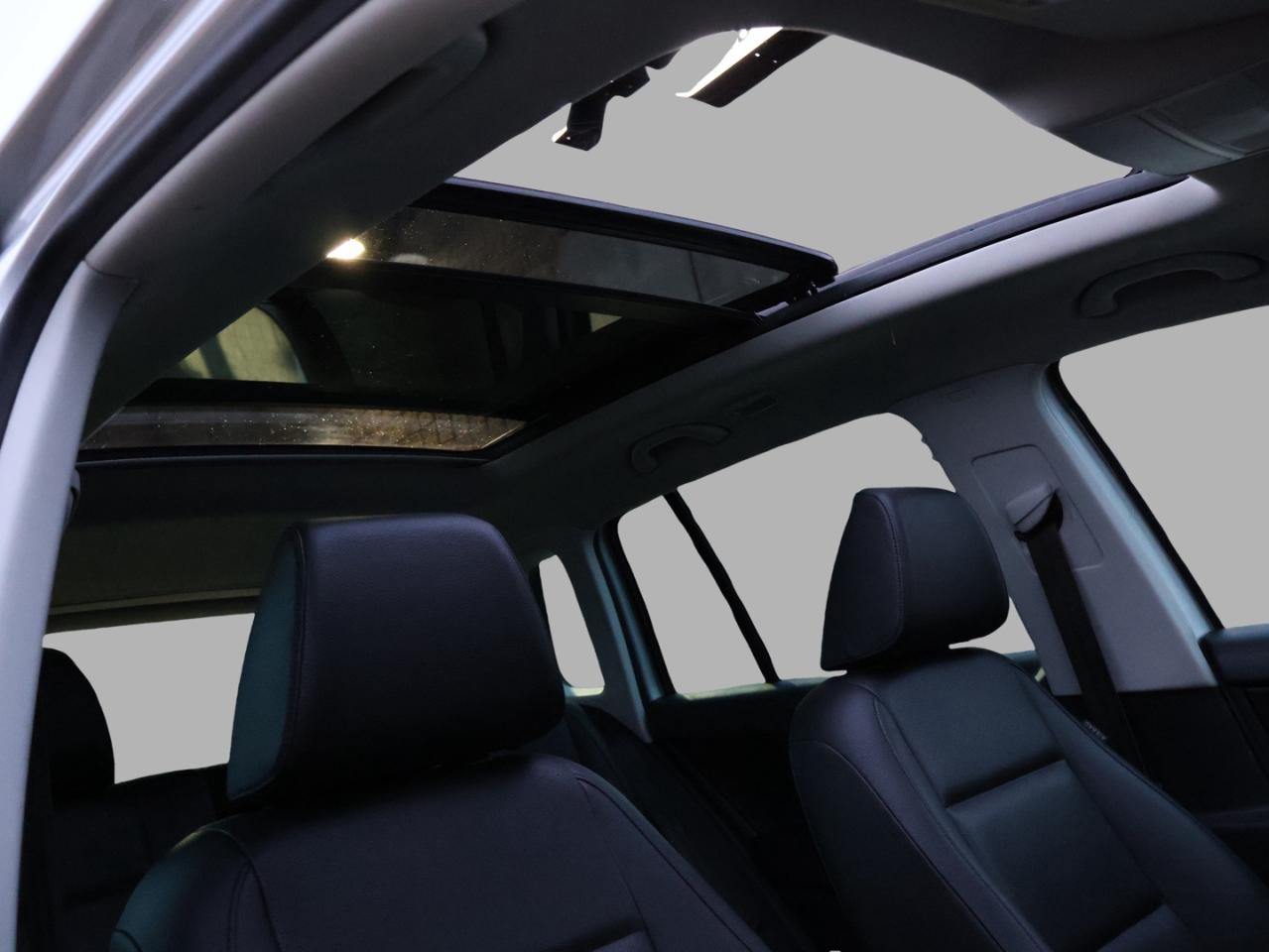 2017 Volkswagen Tiguan 2.0TSI WOLFSBURG AWD CERTIFIED P.ROOF CAMERA BLUETOOTH LEATHER HEATED SEATS CRUISE ALLOYS - Photo #18