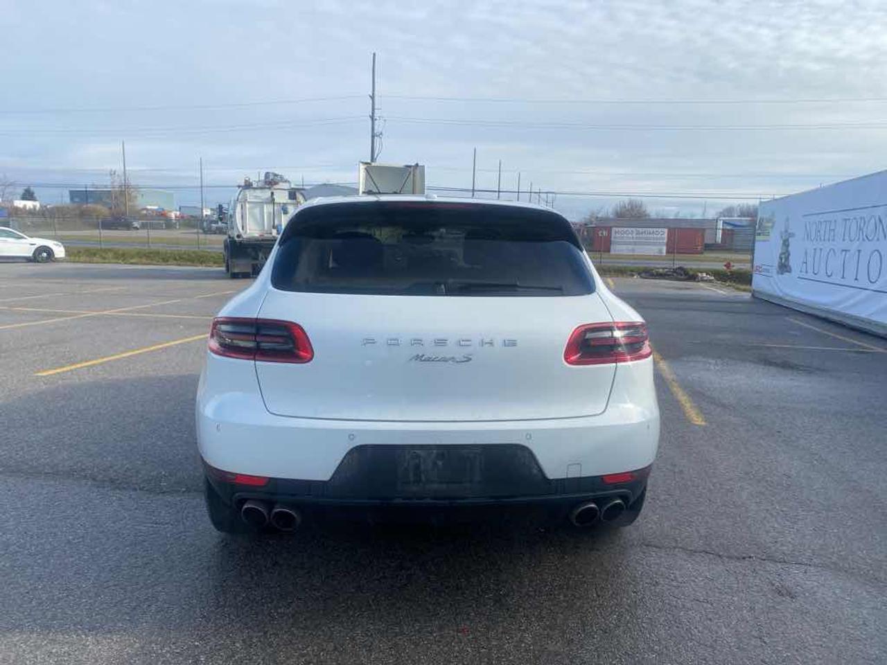 2015 PORSCH MACAN S  Photo