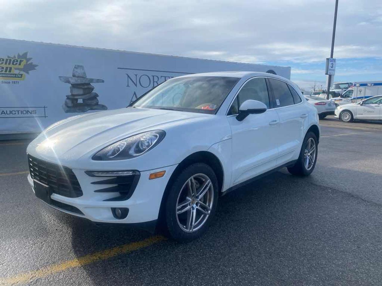 2015 PORSCH MACAN S  Photo