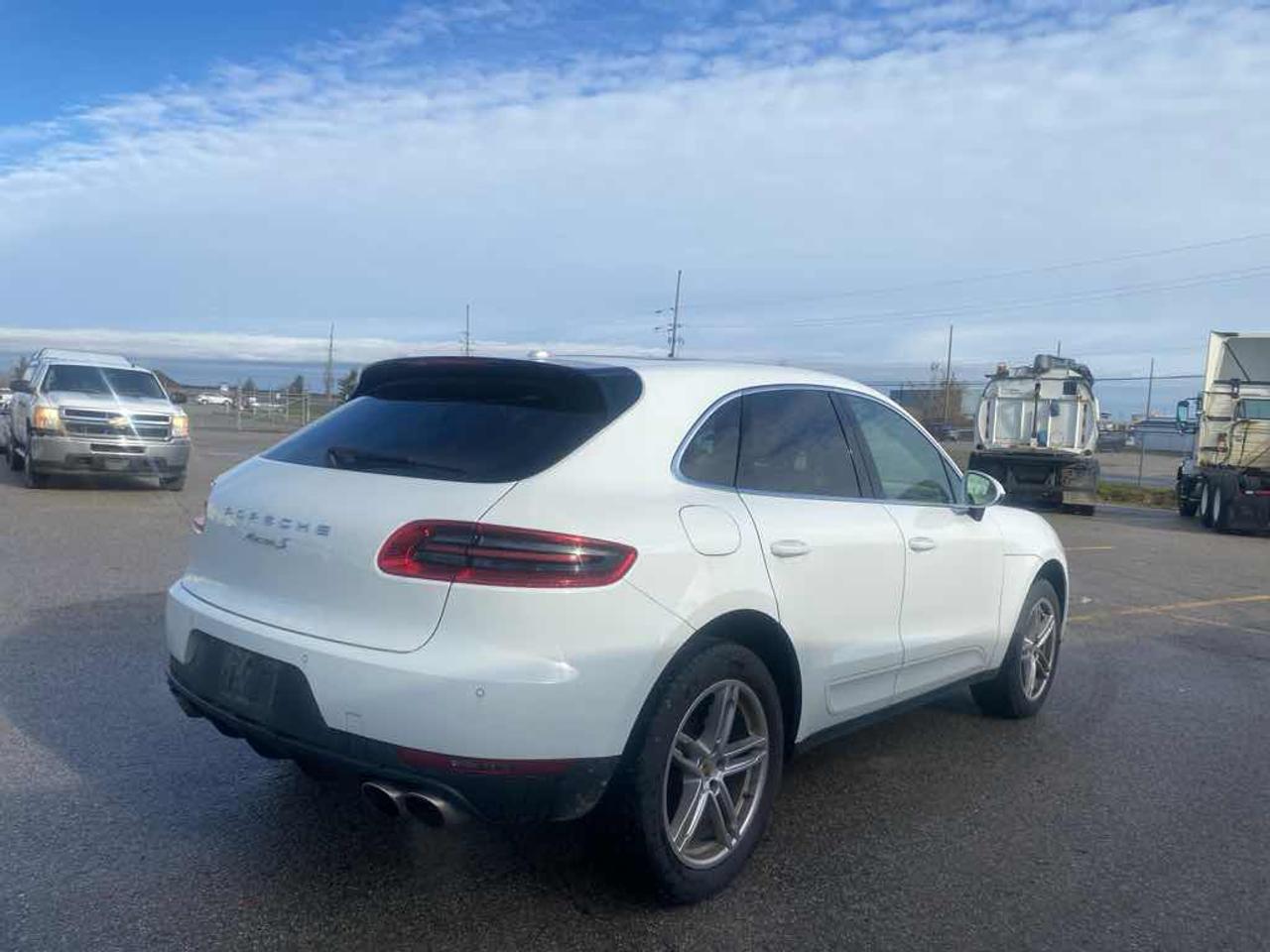 2015 PORSCH MACAN S  Photo3