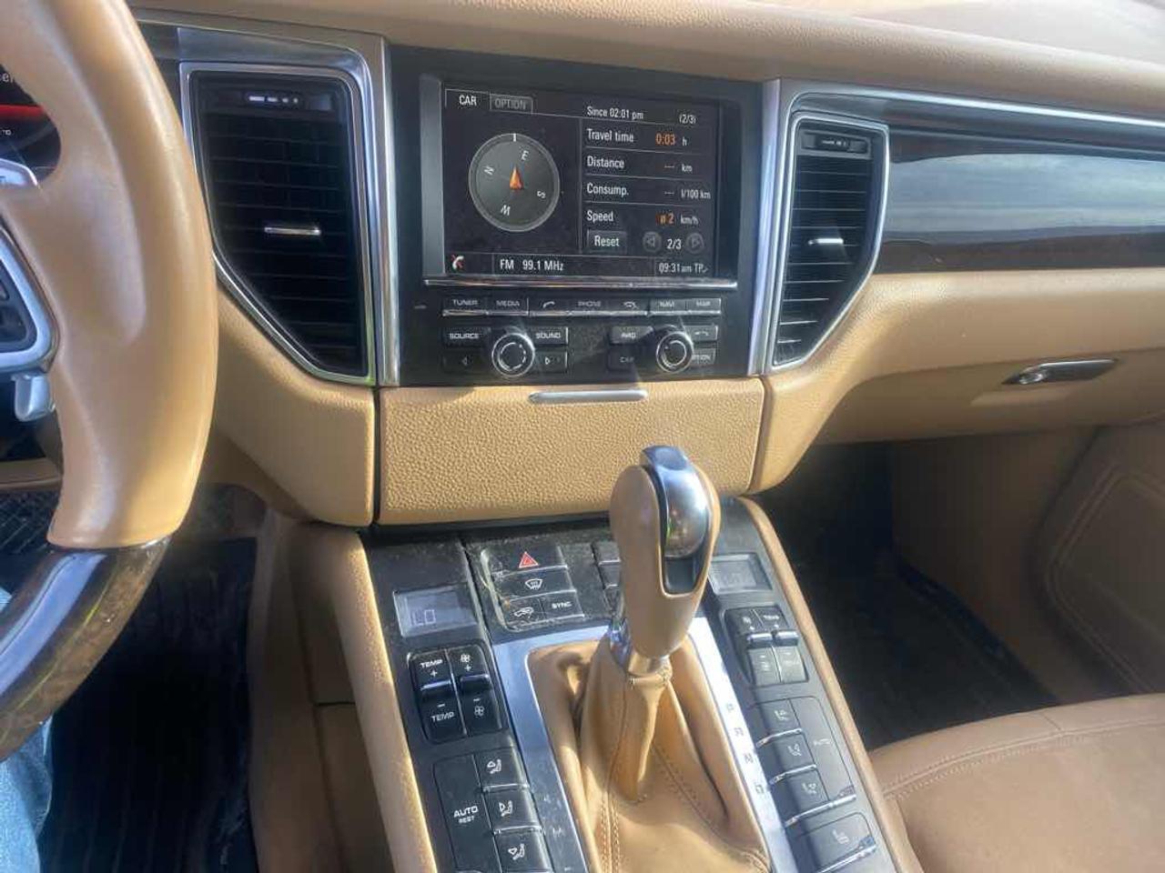 2015 PORSCH MACAN S  Photo