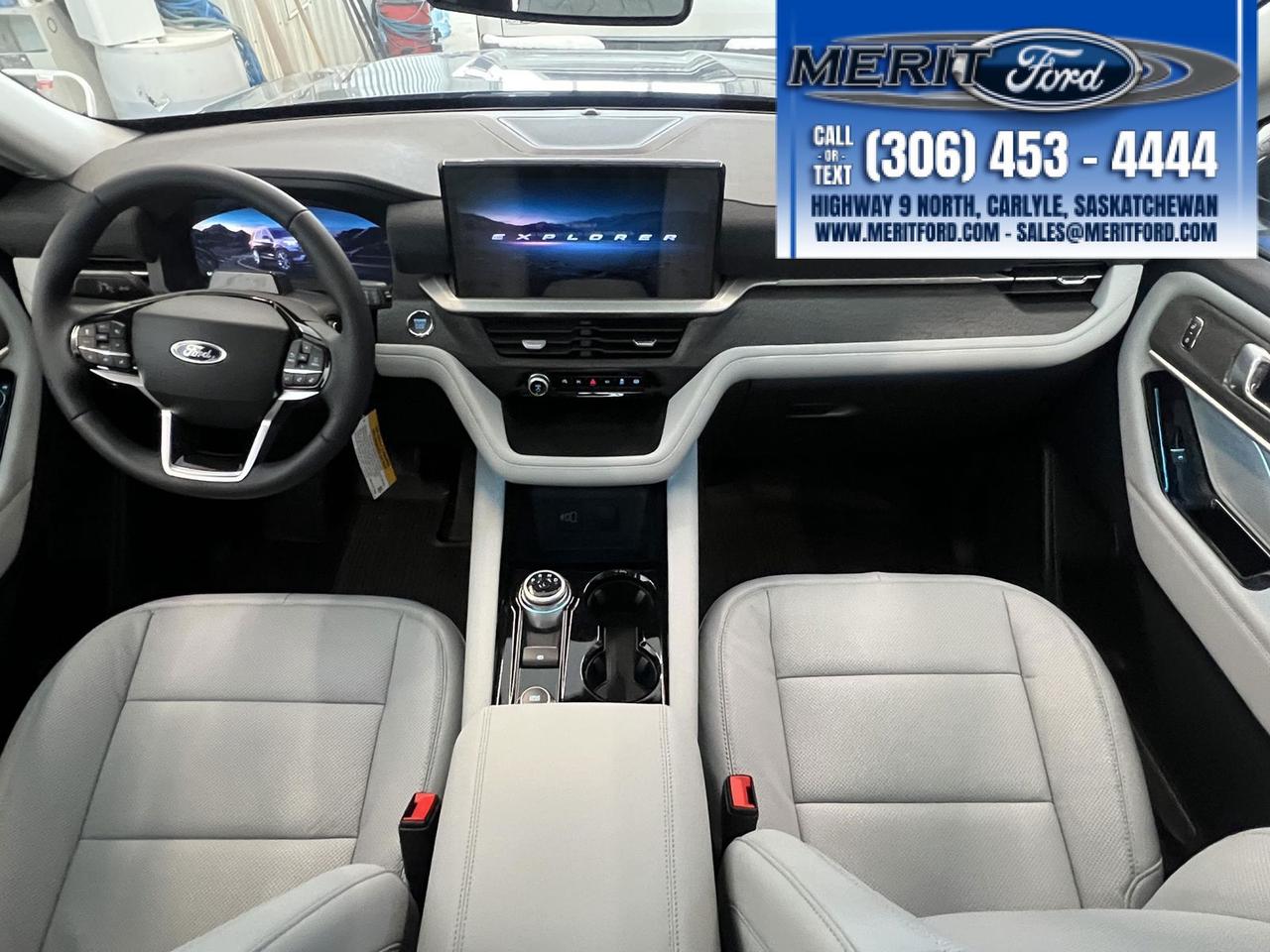 2026 Ford Explorer Platinum 2.3L ECOBOOST 600A ++ Photo4