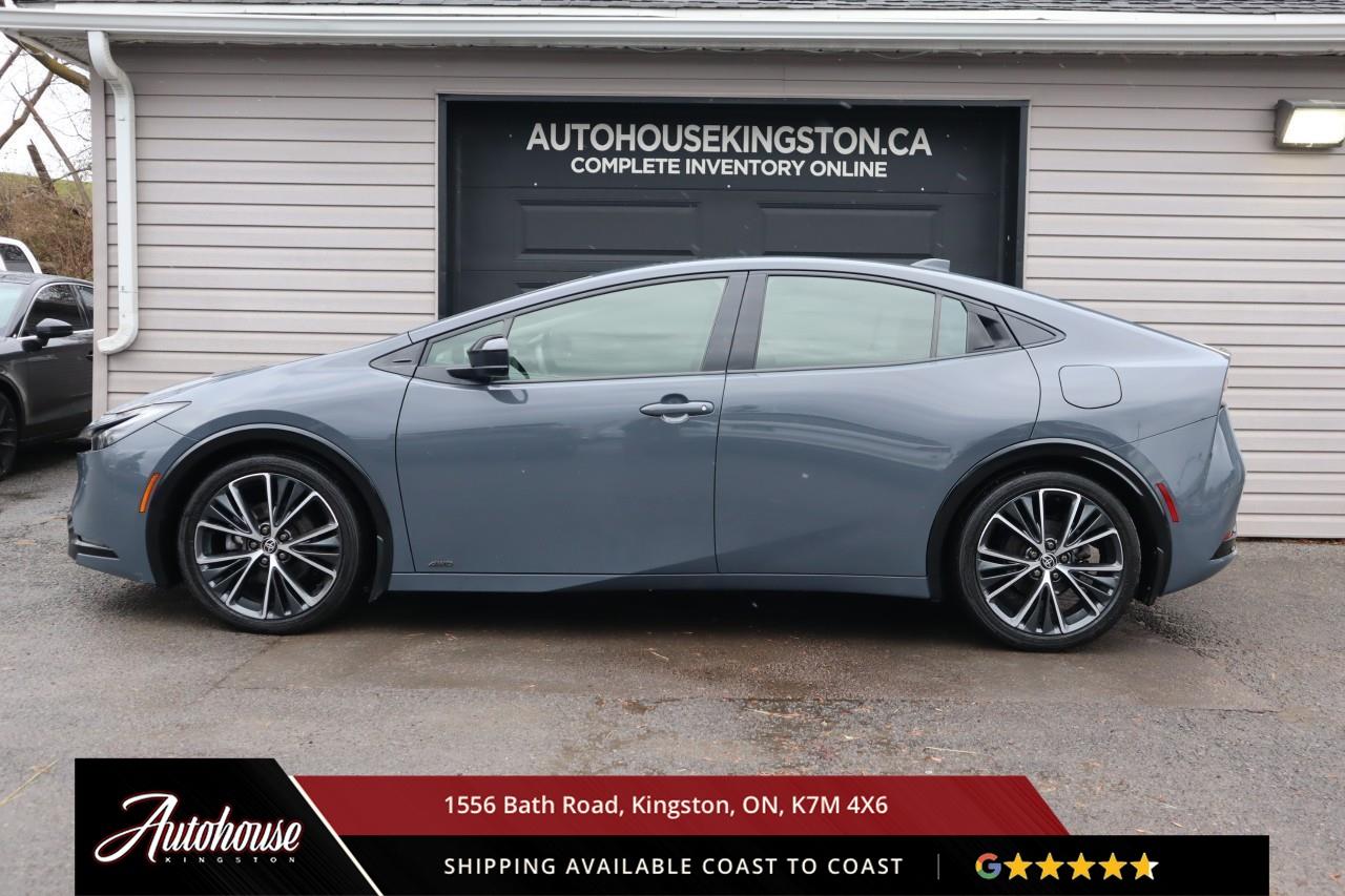2023 Toyota Prius XLE ONLY 56,600 KM Photo