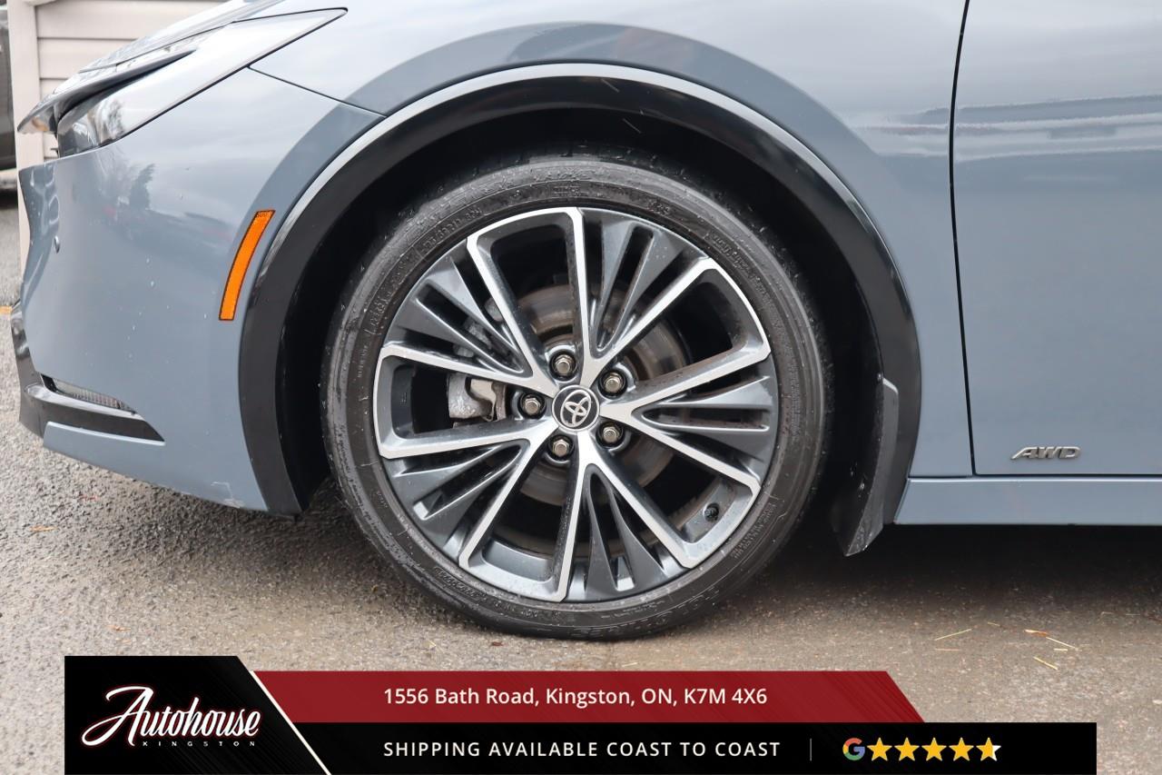 2023 Toyota Prius XLE ONLY 56,600 KM Photo