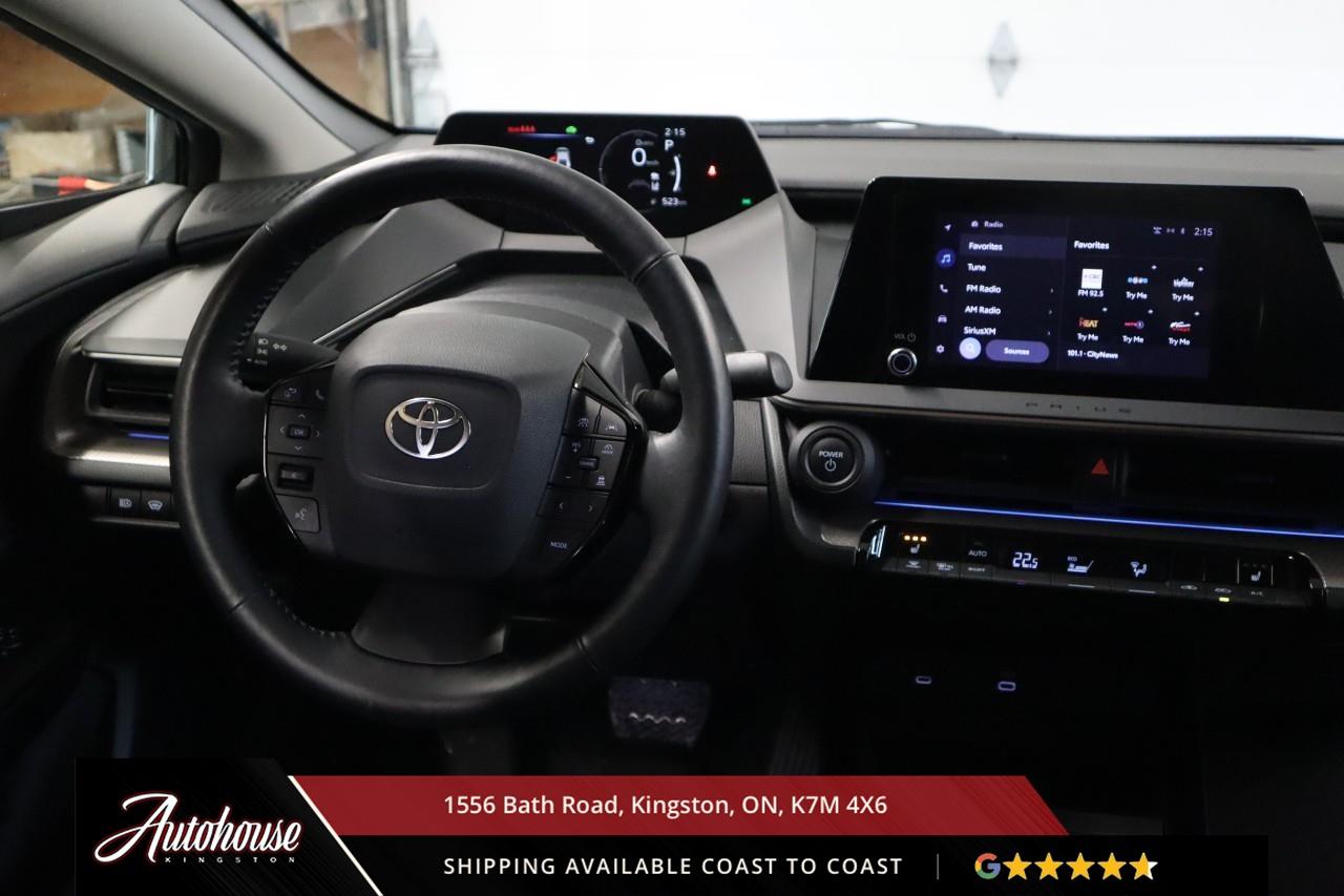 2023 Toyota Prius XLE ONLY 56,600 KM Photo