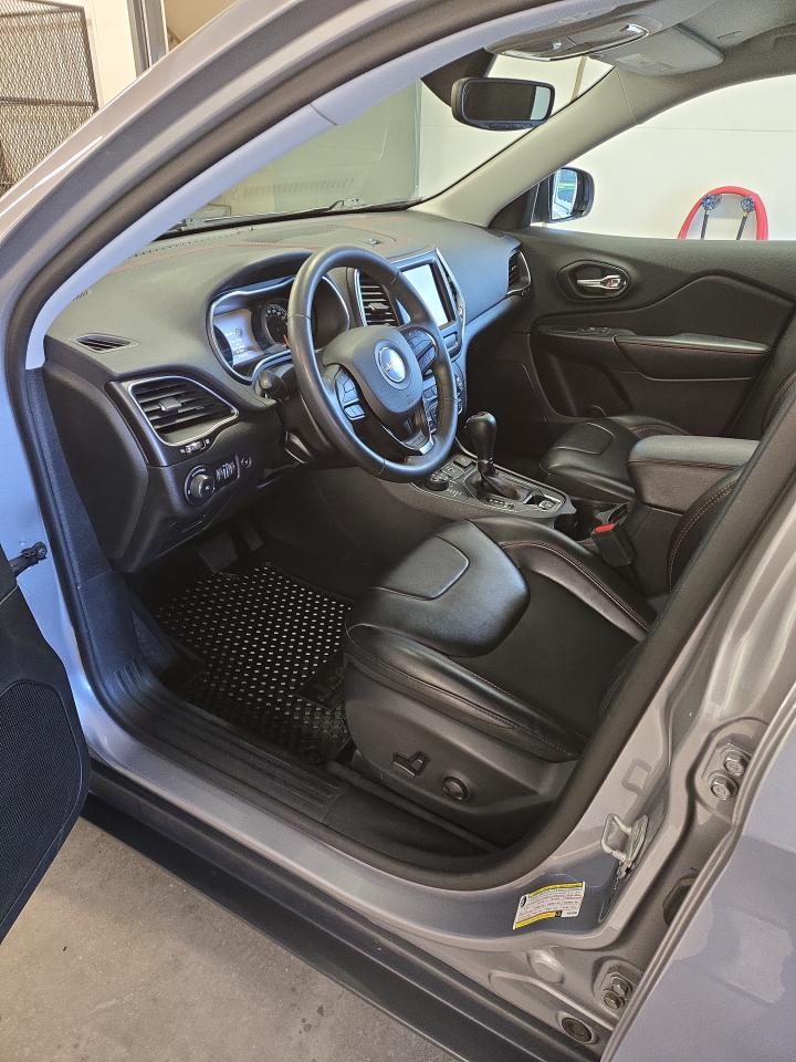 2022 Jeep Cherokee Trailhawk Photo