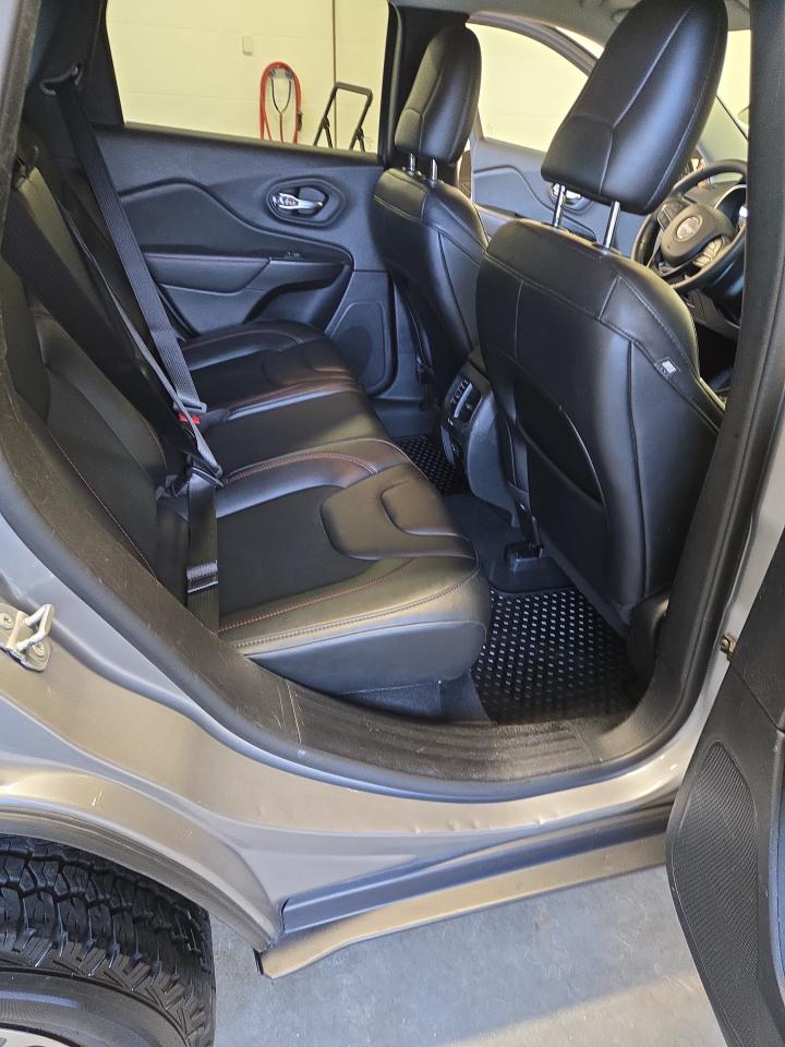 2022 Jeep Cherokee Trailhawk Photo