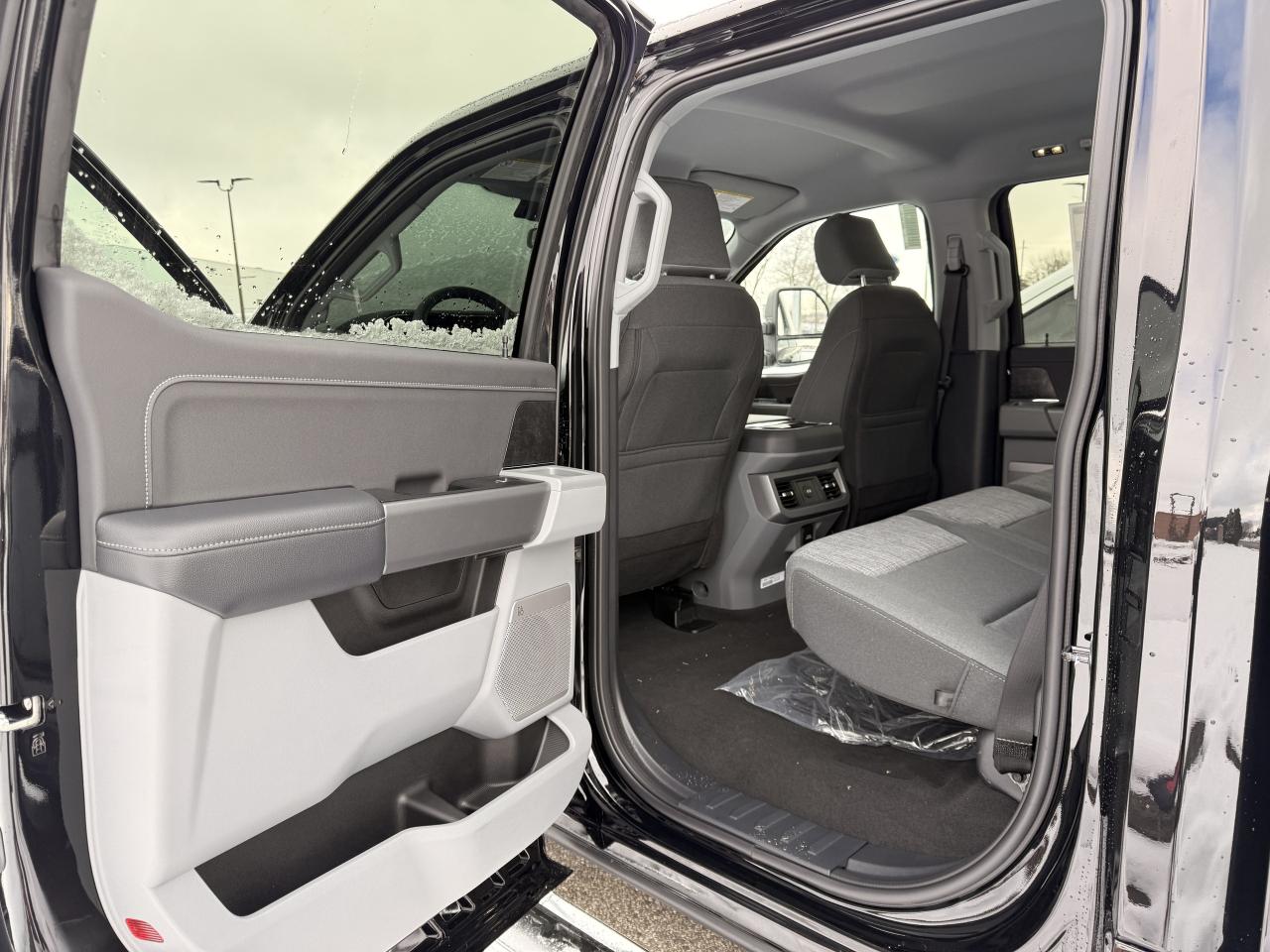 2026 Ford F-250 XLT Photo