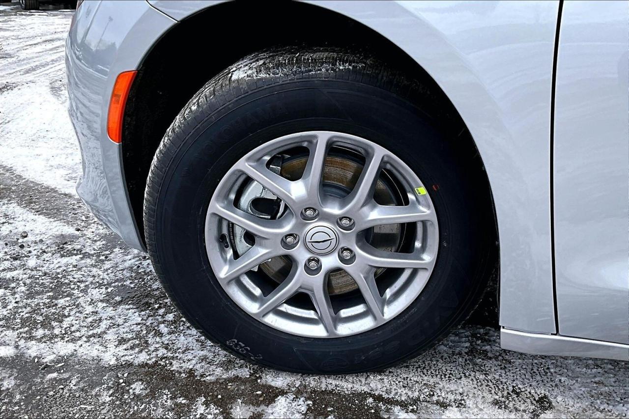 2026 Dodge Grand Caravan SXT | Power Doors & Lifgate | Leather | Stow N Go Photo