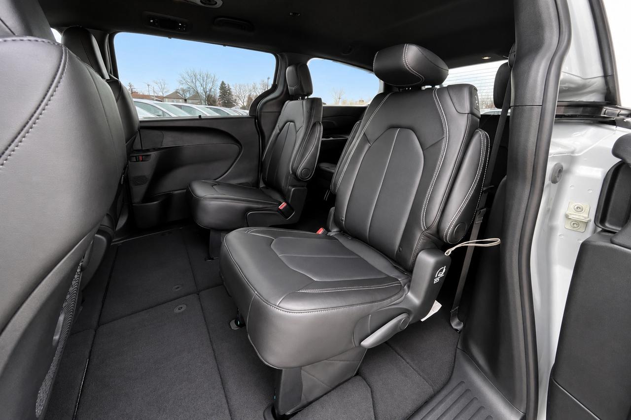 2026 Dodge Grand Caravan SXT | Power Doors & Lifgate | Leather | Stow N Go Photo