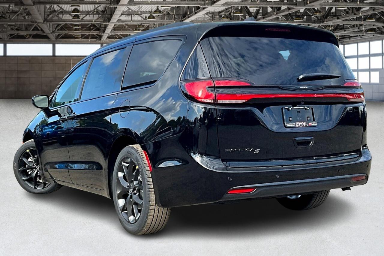 2026 Chrysler Pacifica SELECT FWD | Leather | Sunroof | S App Pkg Photo