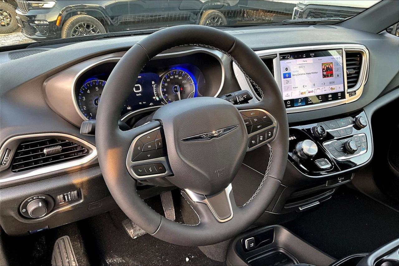 2026 Dodge Grand Caravan SXT | 10.1" Touch Screen | Leather | Stow N Go Photo