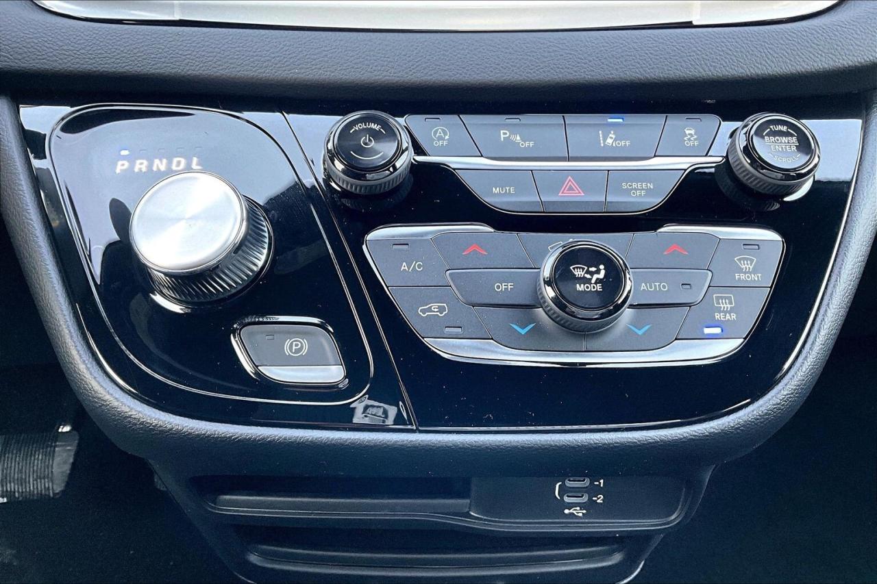 2026 Dodge Grand Caravan SXT | 10.1" Touch Screen | Leather | Stow N Go Photo