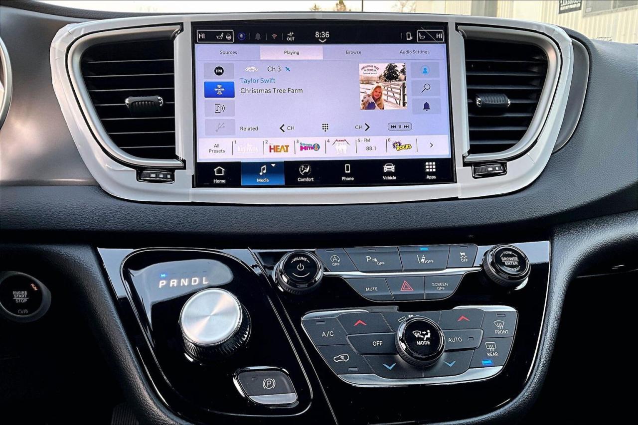 2026 Dodge Grand Caravan SXT | 10.1" Touch Screen | Leather | Stow N Go Photo