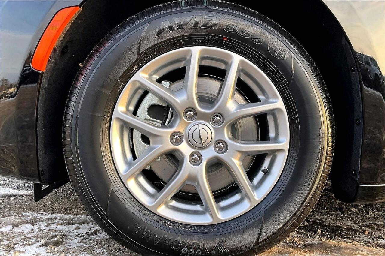 2026 Dodge Grand Caravan SXT | 10.1" Touch Screen | Leather | Stow N Go Photo